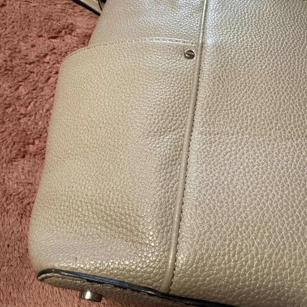 Dana Buchman Beige Leather Shoulder Bag NWOT - Picture 6 of 9